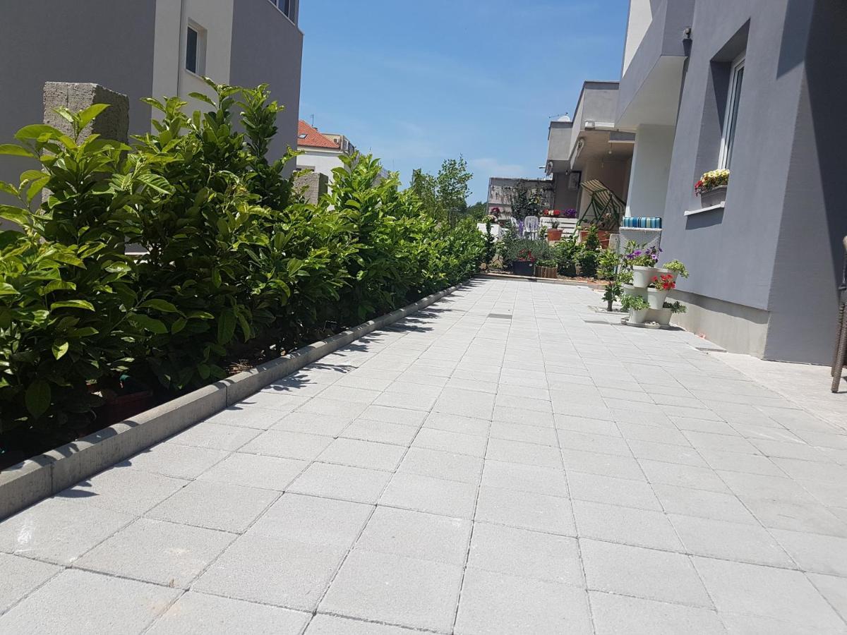 Apartments Marusic Makarska Exterior foto